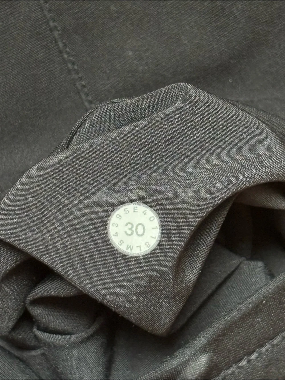 30x28 Lululemon Commission Men's Black Solid Pants Button Closure